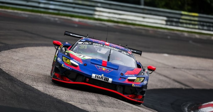 Max Verstappen gagne en Ferrari pendant son temps libre en humiliant tout le monde