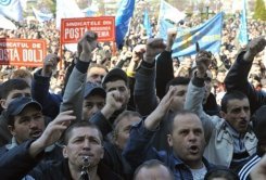 Dacia : la grève est légale. La direction dénonce une décision populiste !