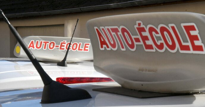 Permis de conduire : les autos-écoles souhaitent l’instauration de la conduite accompagnée dès 14 ans