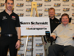 Simon Pagenaud signe en IndyCar pour 2012!