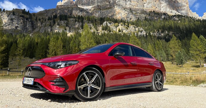 En version 250 +, la Mercedes CLA électrique couvre jusqu’à 500 km d’autoroute tranquille !