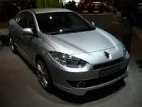 En direct de Francfort : Renault Fluence Sport Way, le plumage mais sûrement pas le ramage