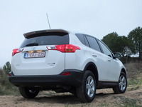 Lexus va lancer un SUV basé sur le RAV4 concurrent des BMW X1 et Audi Q3