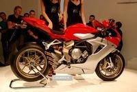 Nouveauté 2011 - MV Agusta: La F3 approche à grands pas