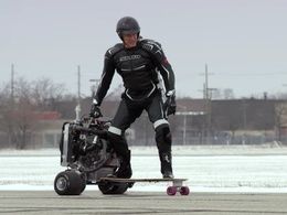 Ford met un moteur EcoBoost sur un skateboard