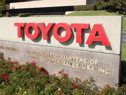 Toyota accepte de payer pour l'histoire de l'accélérateur bloqué