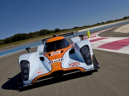 Aston Martin vise les 24 Heures du Mans 2011
