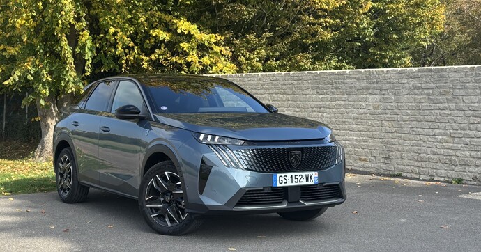 Après une semaine au volant du Peugeot 3008, la version Hybrid 145 est-elle convaincante ?
