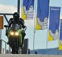 Essai Michelin Power Pure : le pneu en dynamique.