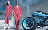 Calvin Klein : La campagne pub avec un gros boudin...