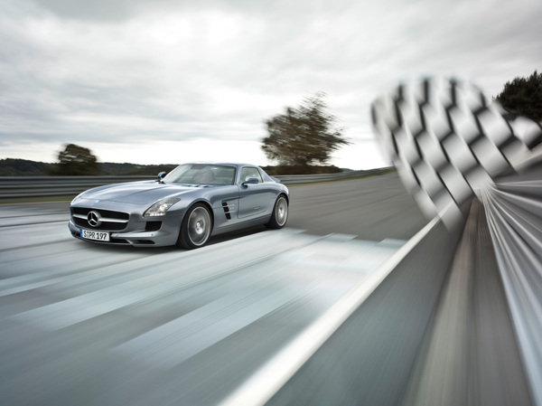 La Mercedes SLS s'invite dans Gran Turismo 5 (ajout photos)