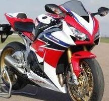 Rappels : la R1M convoquée mais pas la CBR1000RR SP ?