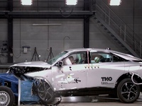 La DS N°8 rate la cinquième étoile au crash-test