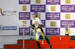Formule Renault 3.5 : Bertrand Baguette champion