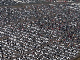 Sombres présages : les commandes automobiles en chute libre en décembre