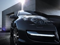 Renault présente sa Laguna Collection 2013