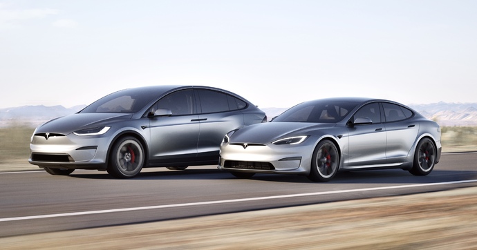 Tesla améliore ses modèles de luxe