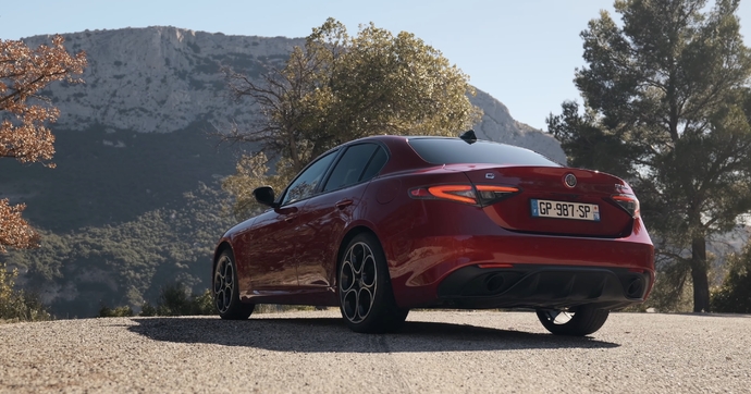 Alfa Romeo rallonge la durée de vie des Giulia et Stelvio à cause du retard de leurs remplaçants