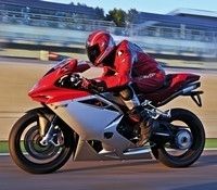 MV vous convie à un essai piste de sa MV F4 millésime 2010.
