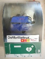 Paris : des défibrillateurs dans les parkings de la Saemes