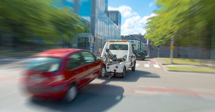 Le dépannage auto, une activité pied au plancher!