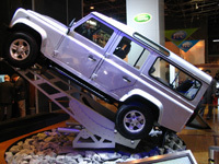 Le stand Land Rover au salon de Paris