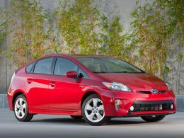 Toyota : la Prius se vend moins cette année aux USA à cause de la baisse des prix des carburants