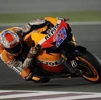 Moto GP - Qatar D.1: Stoner domine Barbera troisième et Rossi devant les Yamaha !
