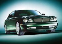 Une Jaguar hybride signée Lotus Engineering !