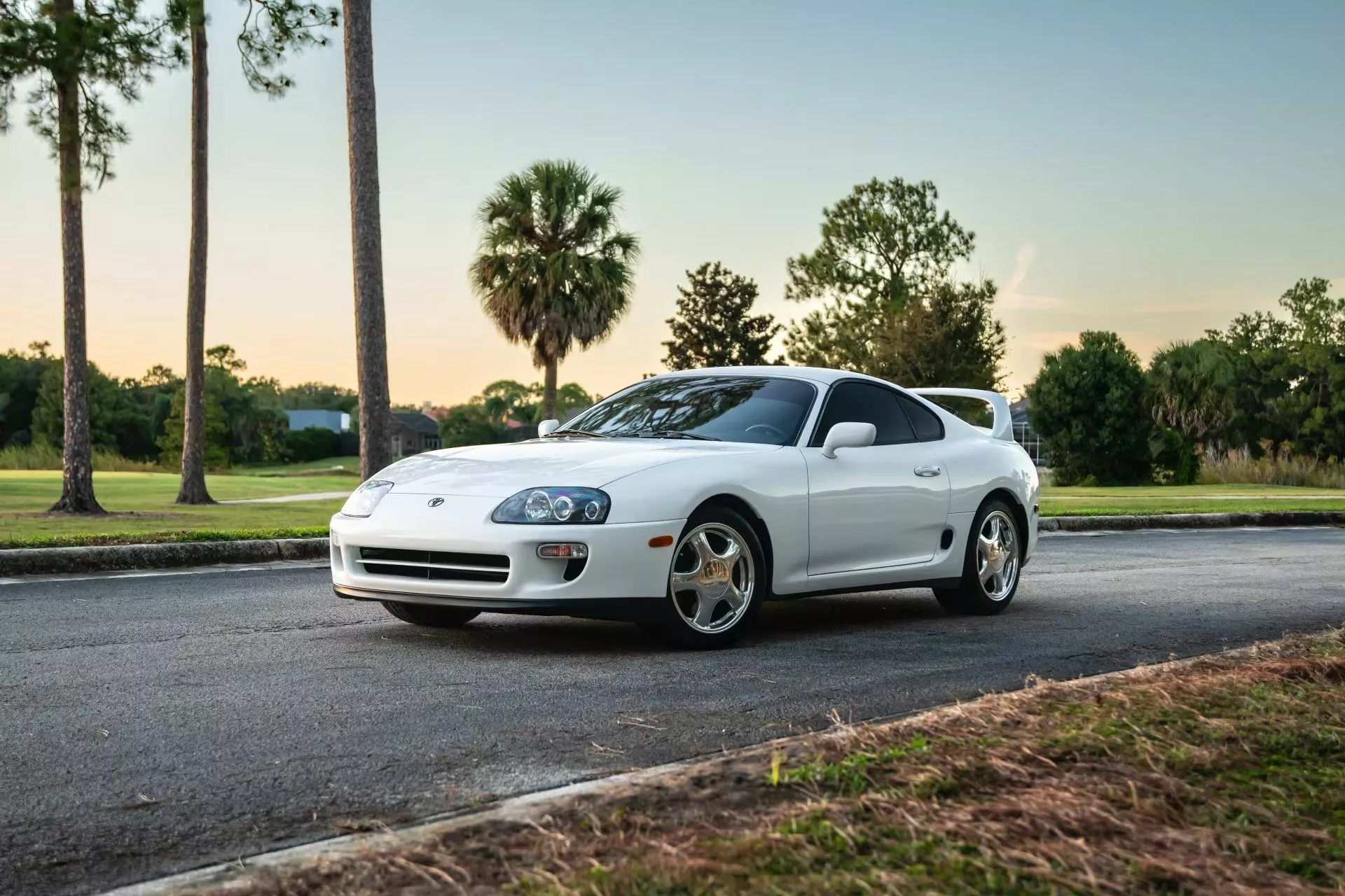 MINIATURE NEUVE TOYOTA Supra MK4 Renaissance Red 1996 1/12 Otto