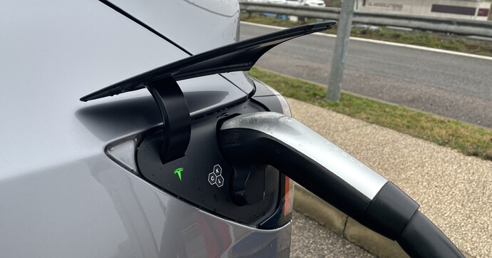 Avec le MultiPass, branchez et profitez de votre compte Tesla quasiment partout