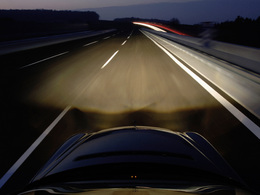 (Minuit chicanes) L'automobile contribue-t-elle à abolir l'espace au profit du temps?