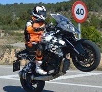 Nouveauté – KTM : la Super Duke se fait GT