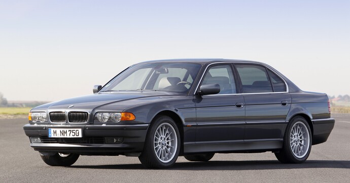 BMW 750i E38, le vaisseau-amiral de Munich qui reste abordable