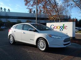 Google reçoit l‘un des premiers exemplaires de Ford Focus électrique