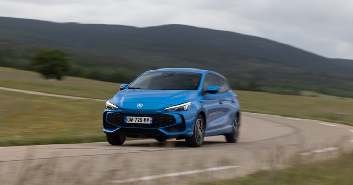 Vous êtes plutôt MG3 hybride ou Lancia Ypsilon à prix cassé ?