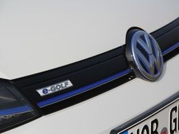 Volkswagen pourrait construire sa "gigafactory" de batteries en Allemagne
