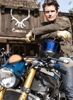 Video - BMW: Orlando Bloom roule en S 1000R version R NineT