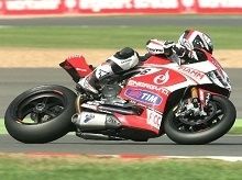 Superbike : Carlos Checa affirme que la 1199 Panigale est victime du règlement