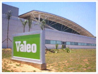 Valeo vise le rachat de Visteon et d'activités de Delphi