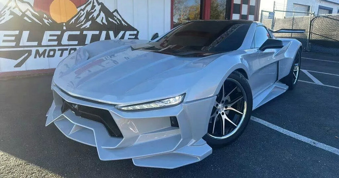 Dans une autre vie, cette voiture était une belle Corvette