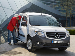 (Actu de l'éco #113) Des Mercedes bientôt produites par Renault...