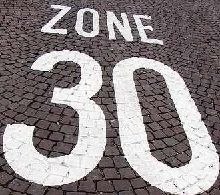 Sécurité routière - limitation à 30 km/h à Paris: comment rouler avec une moto ?