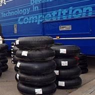 Moto GP: Yamaha réclame des pneus spéciaux à Michelin.