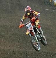 Mike Alessi signe chez Suzuki