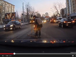 Vidéo - Les caméras dans les voitures russes ne filment pas que des accidents