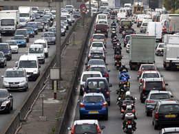 73 % des actifs se rendent à leur travail en voiture !