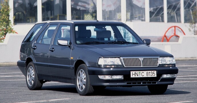 Plus rare que la 8.32, la Lancia Thema V6 est une reine du plaisir