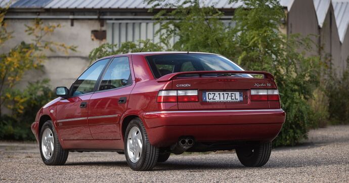 La vieille Citroën Xantia Activa impressionne les pros du Nürburgring