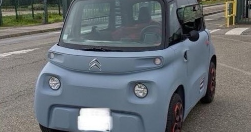 Une Citroën AMI contrôlée à 81 km/h par la police